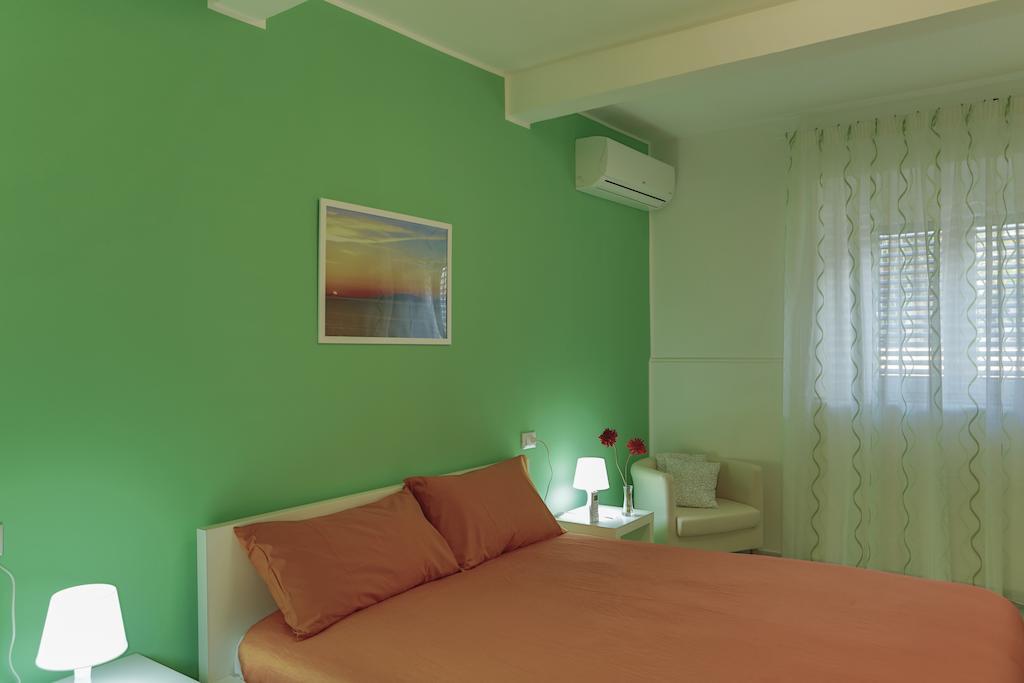 B&B Porta Della Sicilia เมสซีนา ภายนอก รูปภาพ